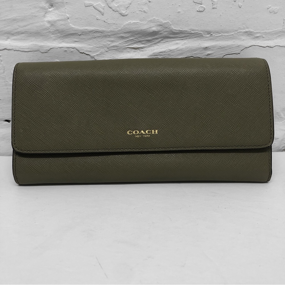 COACH Continental Leather Wallet